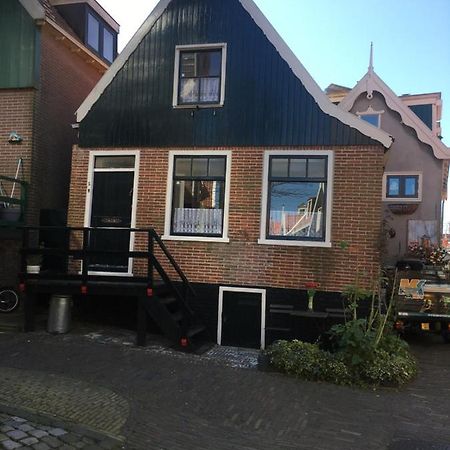 Family Fisherman'S House Volendam Bagian luar foto